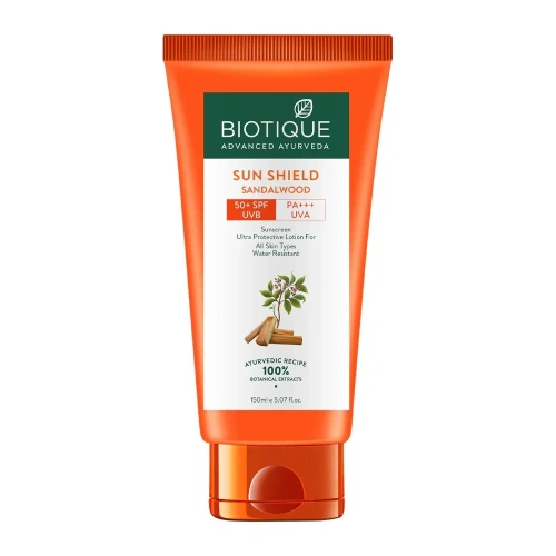 Biotique Sandalwood 50+ SPF UVA/UVB Sunscreen Ultra Soothing Face Lotion / Биотик Сандаловое Дерево Солнцезащитный и Успокаивающий Лосьон 50+ SPF 50 мл